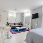 2 Apartment, Free Parking And Wifi * Geneva
