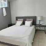 2 Apartment, Free Parking And Wifi