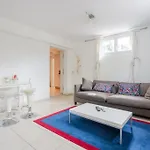 2 Apartment, Free Parking And Wifi